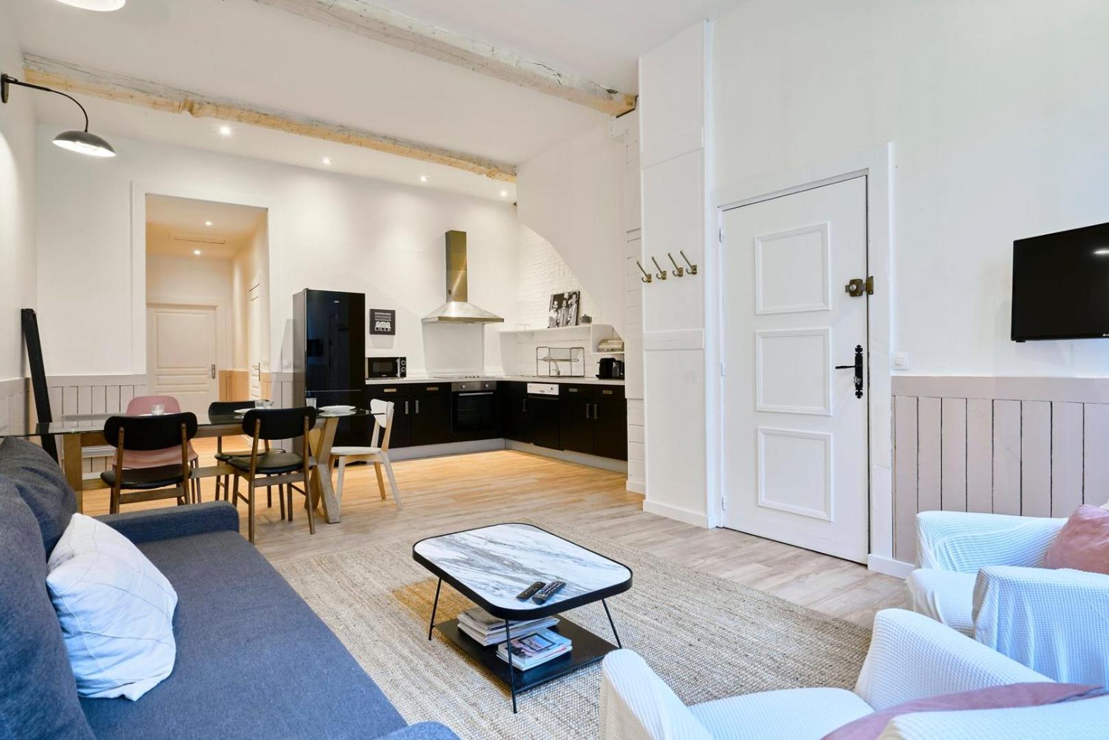 Old Lille: Charming Renovated Apartment Exterior foto