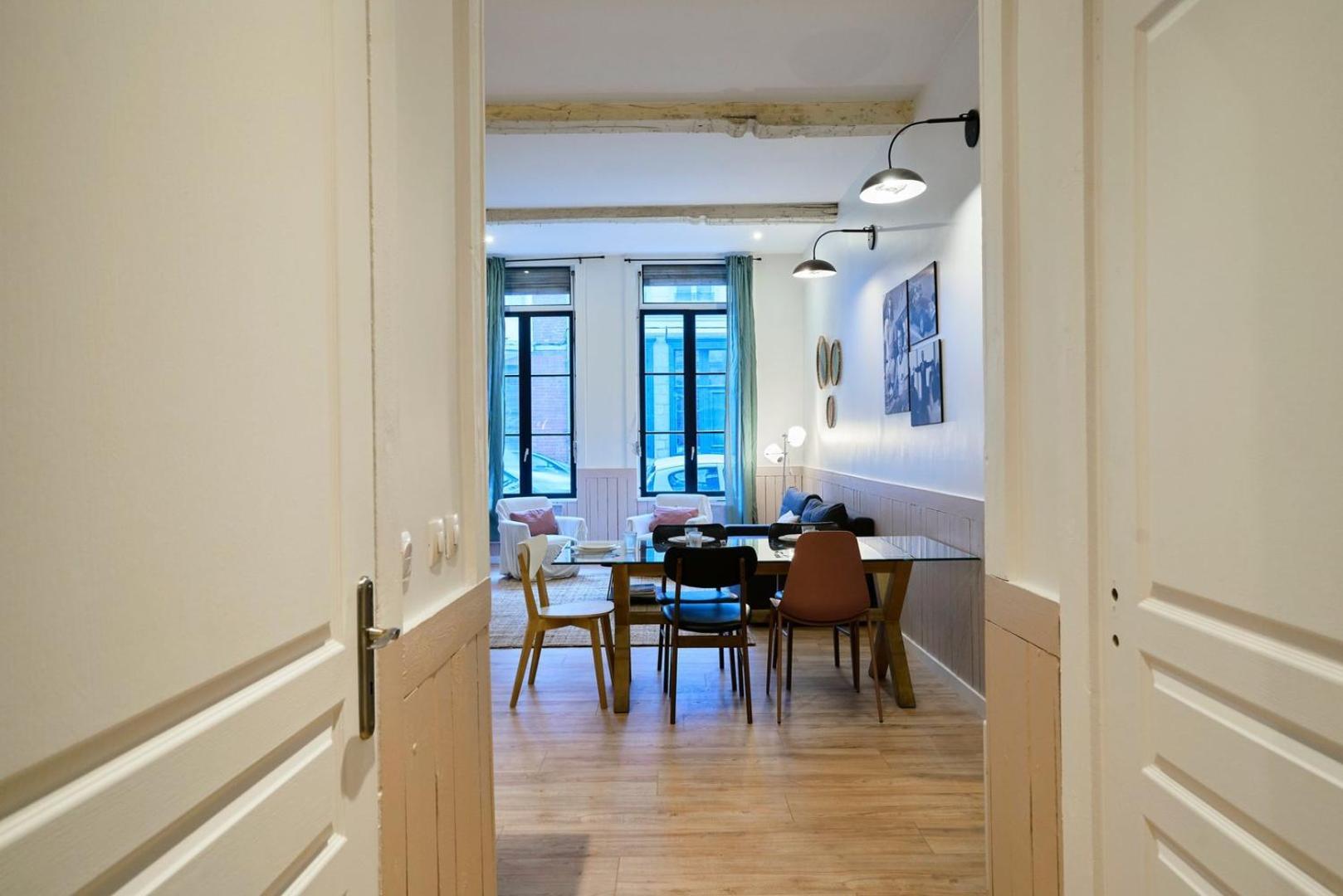 Old Lille: Charming Renovated Apartment Exterior foto